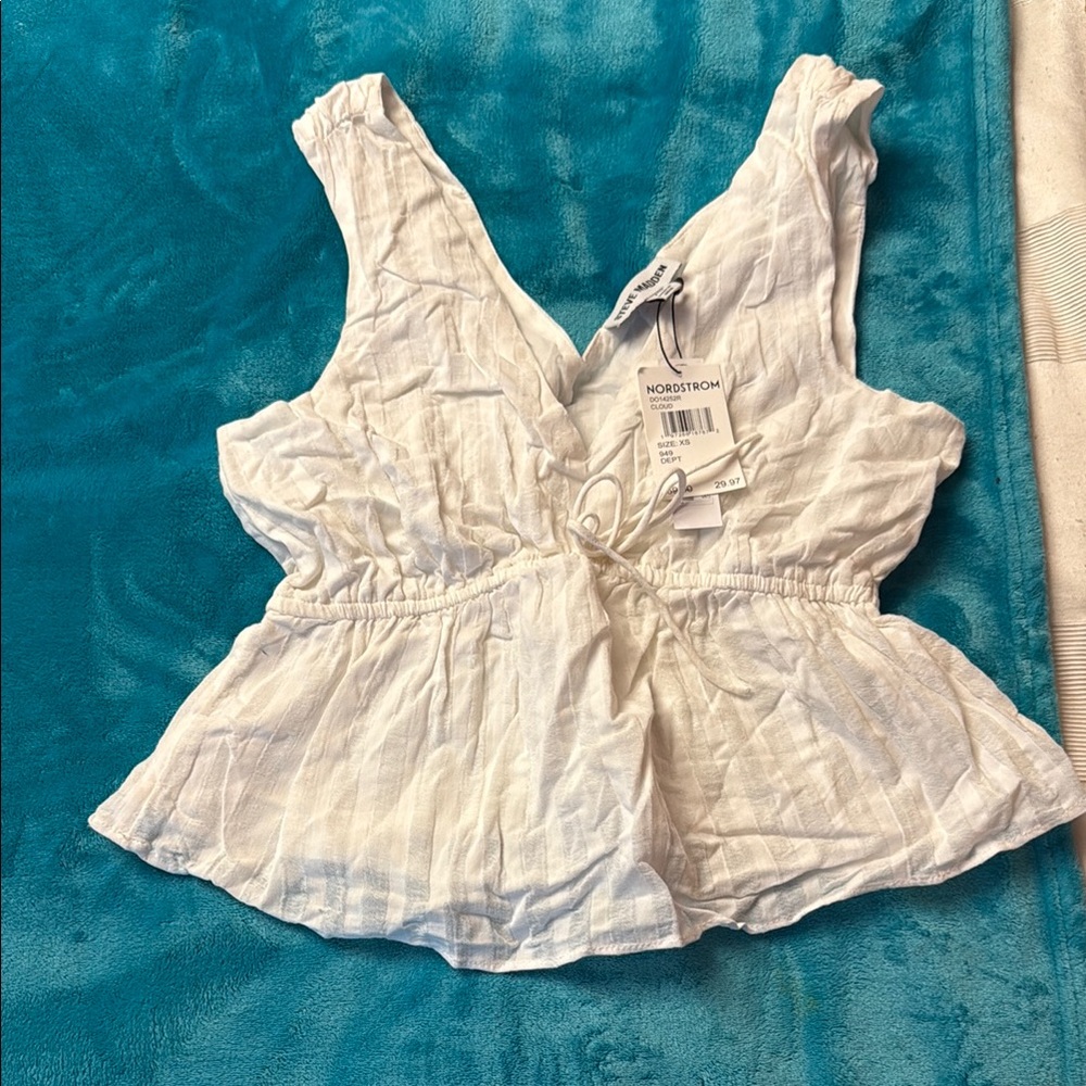 Steve Madden White Sleeveless Ruffled Tie Front Blouse